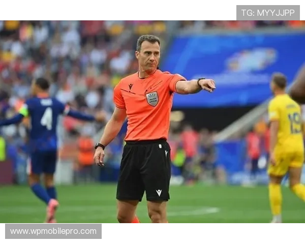 范戴克防守站位分析：本赛季表现稳健，位置感持续提升