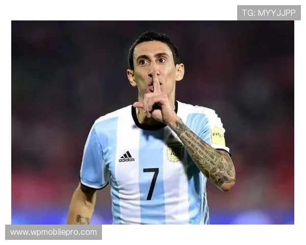 居莱尔 vs 迪马利亚:左脚技术与进攻创造力对比 居莱尔 vs 迪马利亚:左脚技术与进攻创造力对比